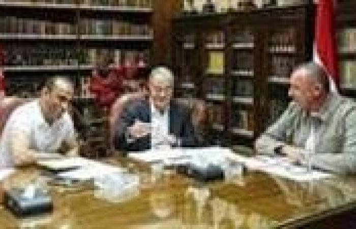 بالبلدي: عبدالناصر
      زيدان:
      المدير
      الرياضي
      في
      الأهلي
      "فيلم
      هندي
      وفنكوش"