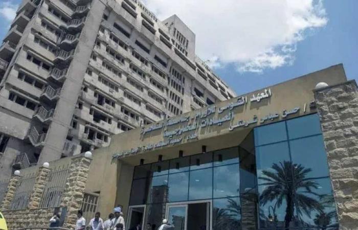قسم
      الجراحة
      يعلق
      عملياته
      بسبب
      عطل
      الأسانسير
      بمعهد
      الأورام..
      والعميد
      يؤكد
      انتظام
      العمليات
      وعدم
      توقفها