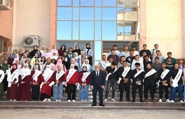 بالبلدي: بمشاركة
      الدكتور
      حسان
      النعماني..
      جامعة
      سوهاج
      الأهلية
      تبدأ
      الدراسة
      بأجواء
      رياضية
      مميزة
