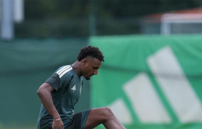 بالبلدي : تقييم
      هيثم
      حسن
      في
      مباراة
      سيلتيك
      ورينجرز
      بالدوري
      الاسكتلندي