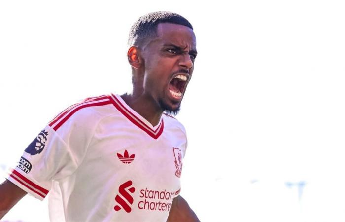 بالبلدي : فيديو
      |
      ليفربول
      يحقق
      فوزًا
      ثمينًا
      على
      بورنموث
      في
      الدوري
      الإنجليزي