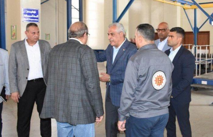 بالبلدي: خلال
      جولته
      بمصنع
      81..
      وزير
      الإنتاج
      الحربي:
      توطين
      التكنولوجيا
      وتعميق
      التصنيع
      المحلي
      في
      مقدمة
      الأولويات