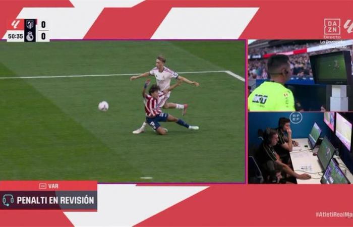 بالبلدي : خبير
      تحكيمي
      يوضح
      مدى
      صحة
      طرد
      هويسن
      وضربة
      جزاء
      أتلتيكو
      مدريد
