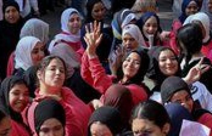 بالبلدي : بصيغة
      pdf|
      إجابات
      كتاب
      التقييمات
      للصف
      الثاني
      الإعدادي
      عربي
      ترم
      أول
      2026-2027