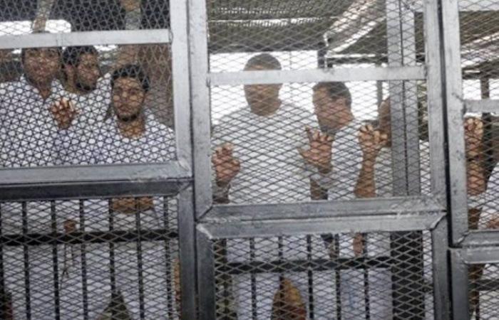 بالبلدي : اليوم..
      محاكمة
      متهمين
      اثنين
      بالانضمام
      لجماعة
      إرهابية
      في
      بولاق
      الدكرور