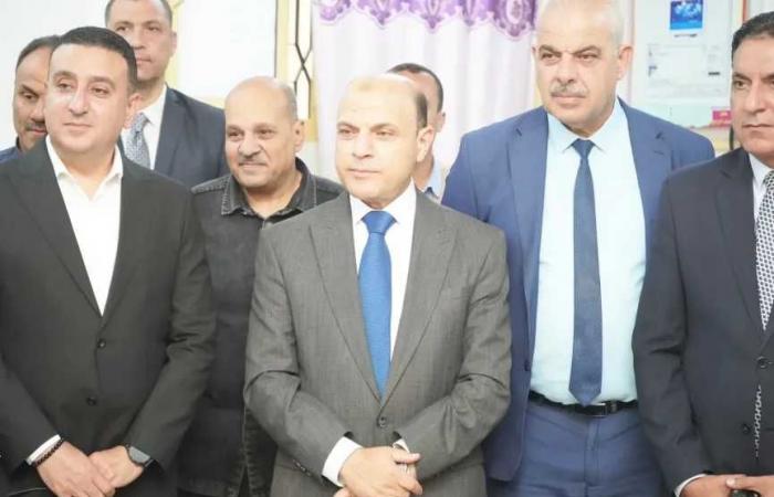 صرح
      تعليمي
      يليق
      بأبناء
      قرية
      حنون..
      محافظ
      الغربية
      يفتتح
      مدرسة
      حنون
      الابتدائية
      المشتركة
      بعد
      إعادة
      تأهيلها