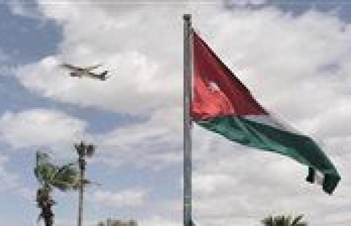 بالبلدي: الخارجية
      الأردنية:
      اقتحام
      بن
      غفير
      للأقصى
      تصعيد
      مدان
      واستفزاز
      غير
      مقبول