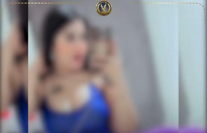 بالبلدي: سقوط
      «بلوجر
      شهيرة»
      لنشرها
      فيديوهات
      رقص
      «ساخنة»
      في
      أكتوبر
      بالجيزة|
      شاهد