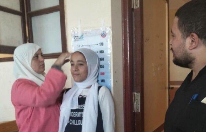 بالبلدي : استنفار
      صحي
      في
      مدارس
      الريف
      184
      فريقًا
      لفحص
      طلاب
      بني
      سويف
      والكشف
      المبكر
      عن
      الأمراض