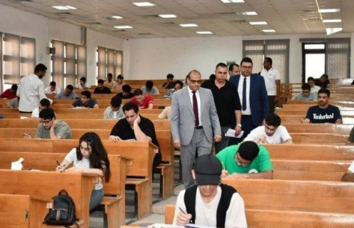 بالبلدي : موعد
      ميدتيرم
      الجامعات
      2026..
      متى
      تبدأ
      اختبارات
      الكليات
      وفقًا
      للخريطة
      الرسمية؟