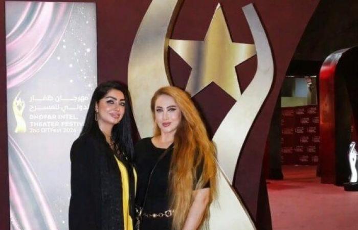 بالبلدي: كلوديا
      حنا:
      مهرجان
      ظفار
      ملتقى
      للحضارات
      وجسر
      يربط
      بين
      الثقافات
      والشعوب
      «صور»