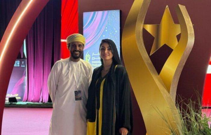 بالبلدي: كلوديا
      حنا:
      مهرجان
      ظفار
      ملتقى
      للحضارات
      وجسر
      يربط
      بين
      الثقافات
      والشعوب
      «صور»