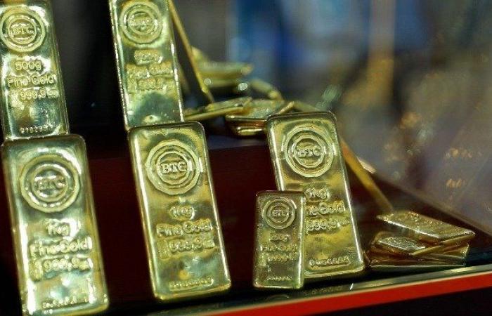 بالبلدي : سعر
      سبيكة
      الذهب
      اليوم..
      كم
      سجلت
      أوزان
      1
      و5
      و10
      جرامات؟