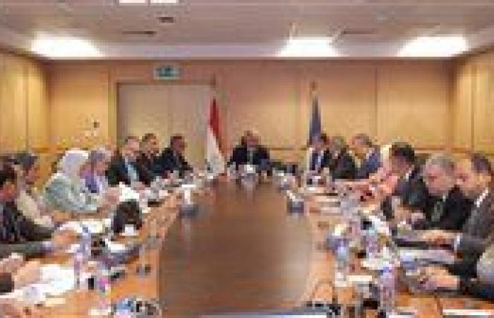 بالبلدي: شريف
      فتحي:
      لأسبوع
      الثالث
      من
      شهر
      سبتمبر
      الجاري
      شهد
      نموًا
      بنسبة
      9%
      في
      الحركة
      السياحية