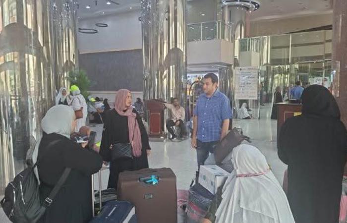 بالبلدي : وزارة
      السياحة
      تتابع
      شركات
      العمرة
      ميدانيًا
      في
      مكة
      والمدينة