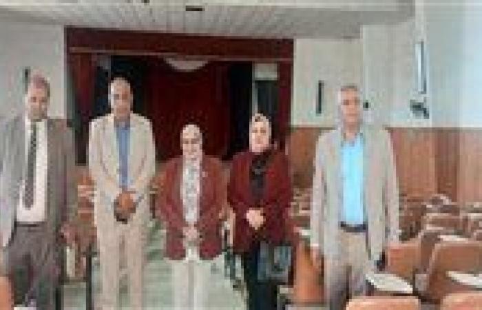 بالبلدي : وكيل
      «تعليم
      الجيزة»
      يتابع
      انتظام
      الدراسة
      في
      مدارس
      الشيخ
      زايد