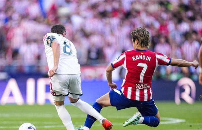 بالبلدي : مدة
      غياب
      فالفيردي
      الصادمة
      وموقفه
      من
      الكلاسيكو
      أمام
      برشلونة