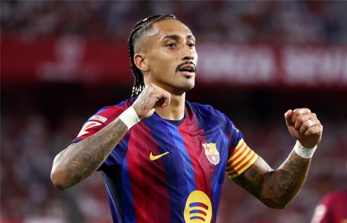 بالبلدي : فيديو
      |
      البرازيلي
      وجه
      طلبًا..
      الكشف
      عن
      حديث
      مثير
      بين
      رافينها
      وحكم
      مباراة
      برشلونة
      إشبيلية