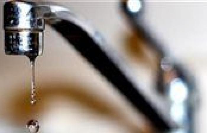 بالبلدي : قطع
      المياه
      عن
      منطقتين
      بالجيزة
      12
      منتصف
      ليل
      الجمعة..
      تعرف
      على
      المواعيد