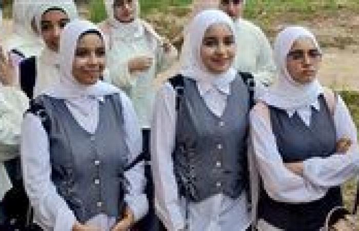 بالبلدي : أون
      لاين..
      تقييمات
      وزارة
      التربية
      والتعليم
      2026
      الصف
      الأول
      الثانوي
      pdf