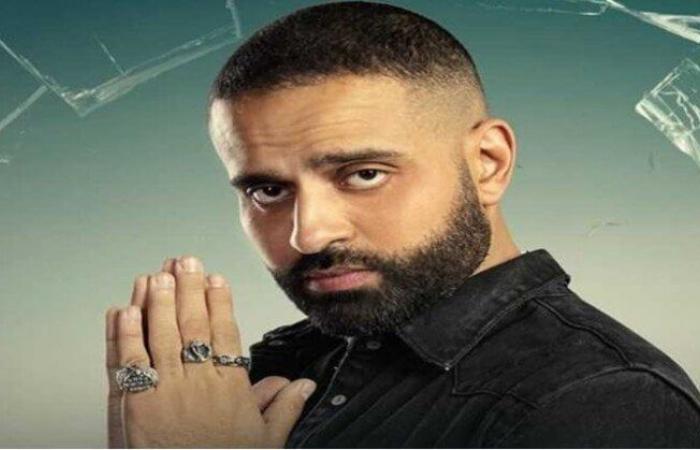 بالبلدي : هشام
      ماجد
      وأيمن
      سلامة
      أول
      الحاضرين..
      تشييع
      جنازة
      والد
      عمر
      السعيد
      من
      مسجد
      الشرطة
      بأكتوبر