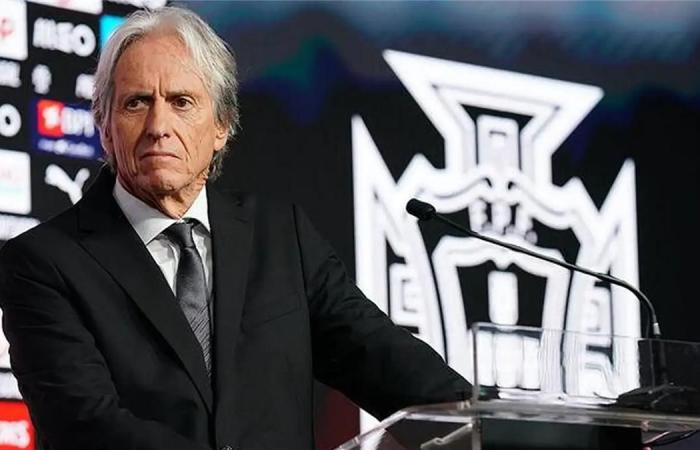 بالبلدي : جيسوس
      يحسم
      موقفه
      من
      مشاركة
      كريستيانو
      رونالدو
      ضد
      ويلز