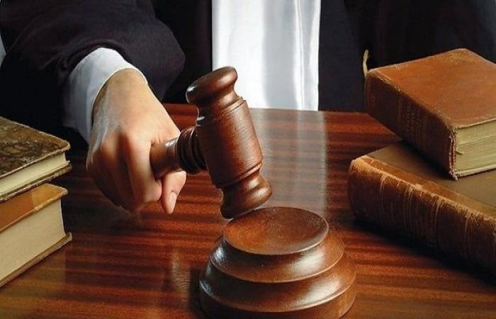 بالبلدي : اليوم..
      محاكمة
      6
      متهمين
      في
      قضية
      «خلية
      الجهاد»
      أمام
      دائرة
      الإرهاب