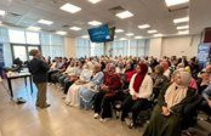 بالبلدي : مركز
      توظيف
      عين
      شمس
      يؤهل
      أكثر
      من
      4000
      طالب
      وخريج
      خلال
      الموسم
      الصيفي
