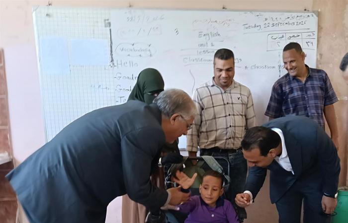 بالبلدي : بعد
      تصدره
      التريند..
      نائب
      محافظ
      قنا
      يكرم
      الطفل
      حاتم
      سعداوي
      ومعلمه