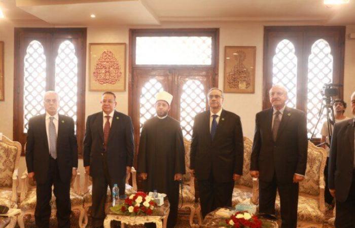 بالبلدي: الملتقى
      الفكري
      الثقافي
      الأول|
      نقيب
      الأشراف:
      الرئيس
      السيسي
      أنار
      مصر
      بالأمن..
      ووزير
      الأوقاف
      يثمن
      الفعالية