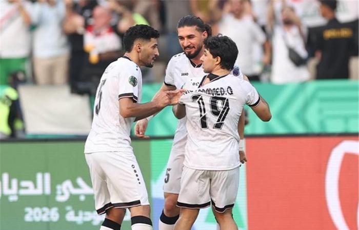 بالبلدي : فيديو
      |
      العراق
      يتعادل
      مع
      عمان
      في
      افتتاح
      خليجي
      27