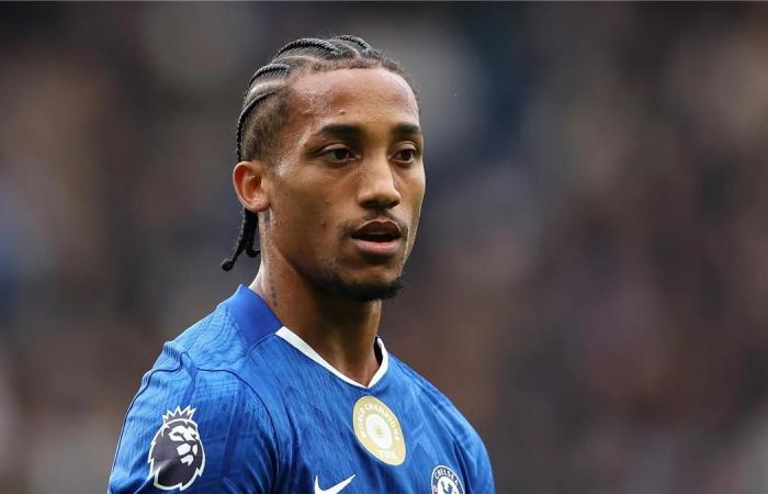 بالبلدي : فيديو
      |
      جواو
      بيدرو
      يثير
      استياء
      جماهير
      آرسنال
      ومانشستر
      يونايتد
      بسبب
      محمد
      صلاح
