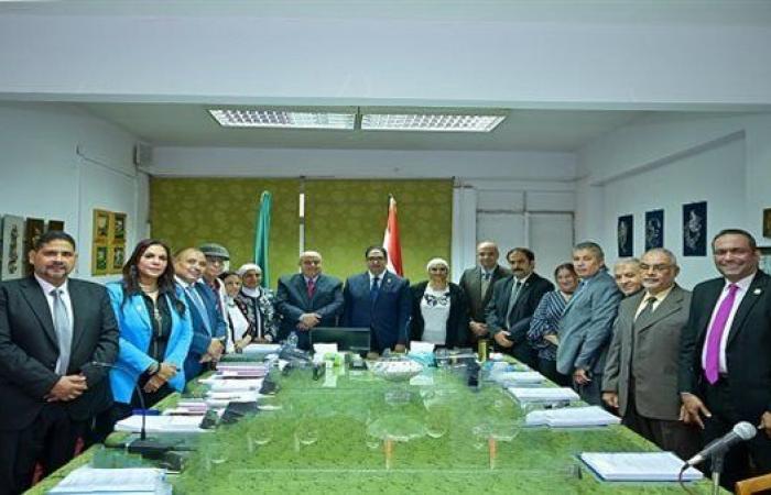 بالبلدي: جامعة
      القاهرة
      ترسم
      ملامح
      عام
      جامعي
      جديد
      بالفنون
      والابتكار
      وحماية
      الأطفال
