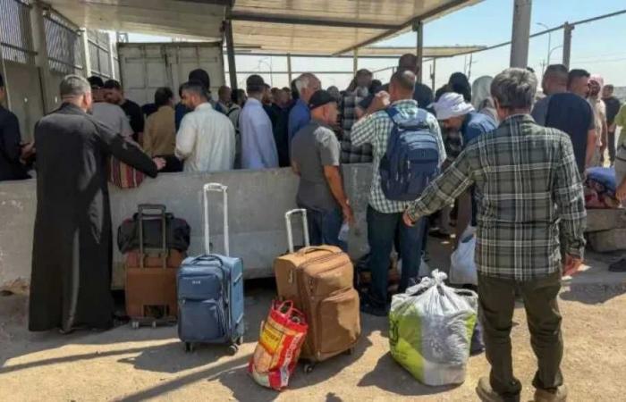 مسافرون
      عراقيون
      عالقون
      على
      الحدود
      مع
      إيران
      يطالبون
      بتأمين
      نقلهم
      إلى
      المدن
      العراقية