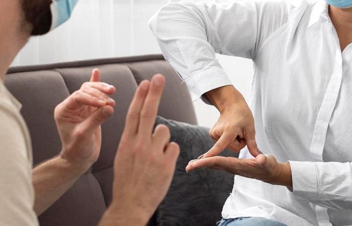 بالبلدي : تعلم لغة الإشارة بطرقها المختلفة