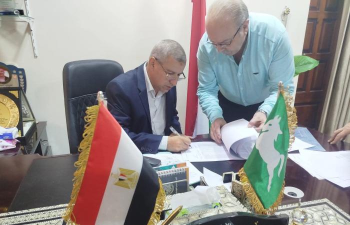 بالبلدي : اعتماد
      كشوف
      صرف
      المستحقات
      المالية
      لرصيد
      الإجازات
      للعاملين
      بقطاع
      التعليم
      في
      الشرقية