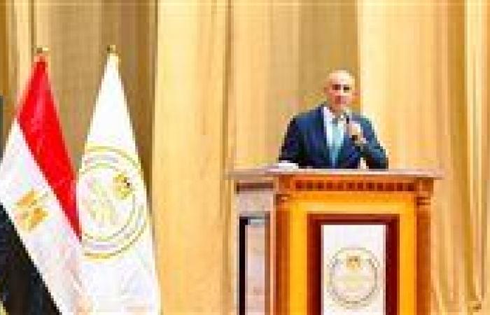 بالبلدي : وزير
      التعليم
      عن
      القراءة
      والحساب:
      لا
      نريد
      طفلًا
      حاضرًا
      بالمدرسة
      لكنه
      غائب
      عن
      التعلم