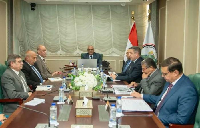 وزير
      الدولة
      للإنتاج
      الحربي
      يتابع
      خطة
      تطوير
      ورفع
      كفاءة
      القطاعات
      الإنتاجية
      والأداء
      المالى
      بشركة
      حلوان
      للأجهزة
      المعدنية
      (مصنع
      360)