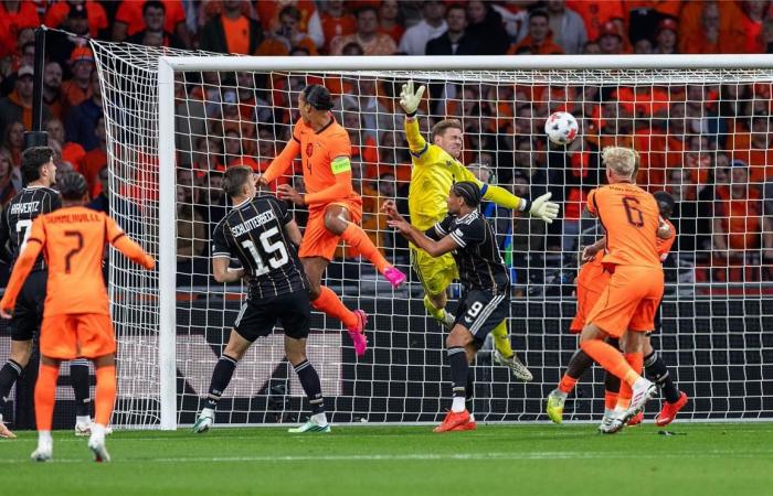 بالبلدي : فيديو
      |
      تعادل
      مثير
      بين
      ألمانيا
      وهولندا
      في
      دوري
      الأمم
      الأوروبية