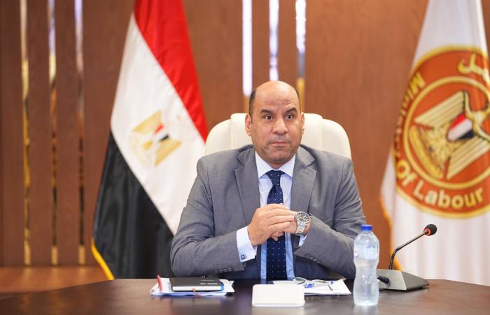 بالبلدي : تنفيذًا
      لتوجيهات
      فخامة
      الرئيس
      السيسي
      ..
      وزير
      العمل
      يجتمع
      مع
      ممثلي
      الأطراف
      المعنية
      لبدء
      إعداد
      “الاستراتيجية
      الوطنية
      للتدريب
      المهني”