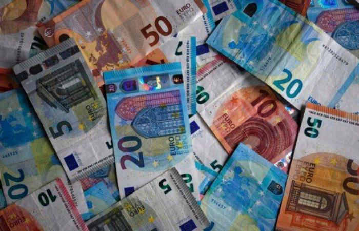 بالبلدي: سعر
      اليورو
      اليوم
      الخميس
      24
      سبتمبر
      2026
      في
      البنوك
      المصرية