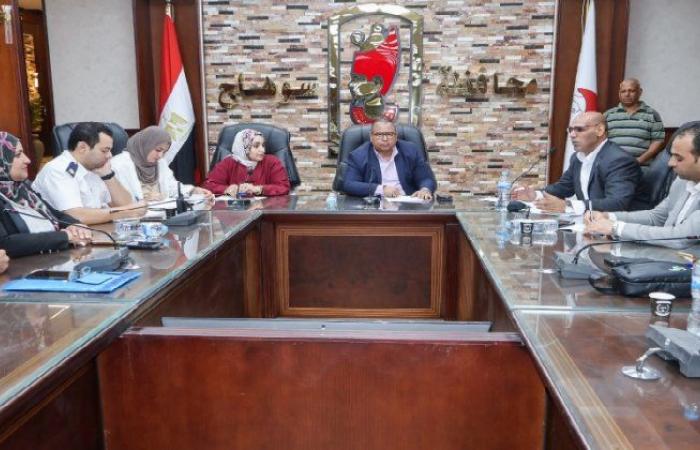 بالبلدي : محافظ
      سوهاج
      لـ
      «برلمانيي
      الشيوخ»:
      لن
      نتدخر
      جهداً
      في
      نقل
      نبض
      الشارع
      وتحسين
      جودة
      الخدمات