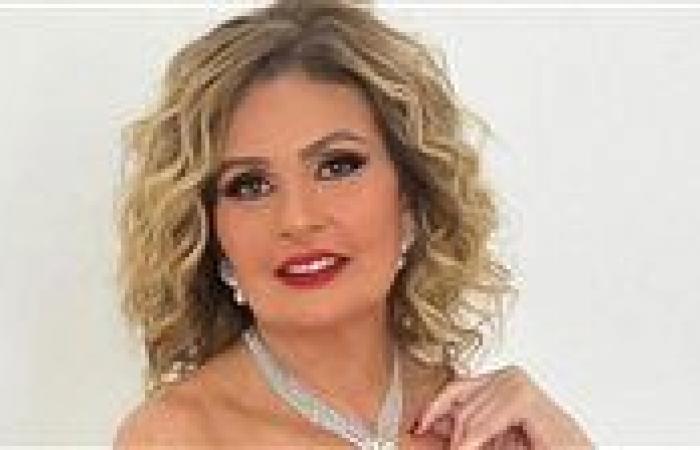 بالبلدي: يسرا:
      مهرجان
      الجونة
      ليس
      سجادة
      حمراء
      وفساتين
      فقط