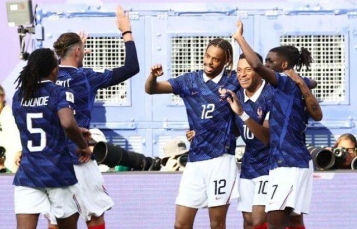 بالبلدي: مفاجأة
      في
      قرار
      زيدان
      بشأن
      شارة
      قيادة
      منتخب
      فرنسا..
      أين
      «مبابي»
      من
      الترتيب؟
