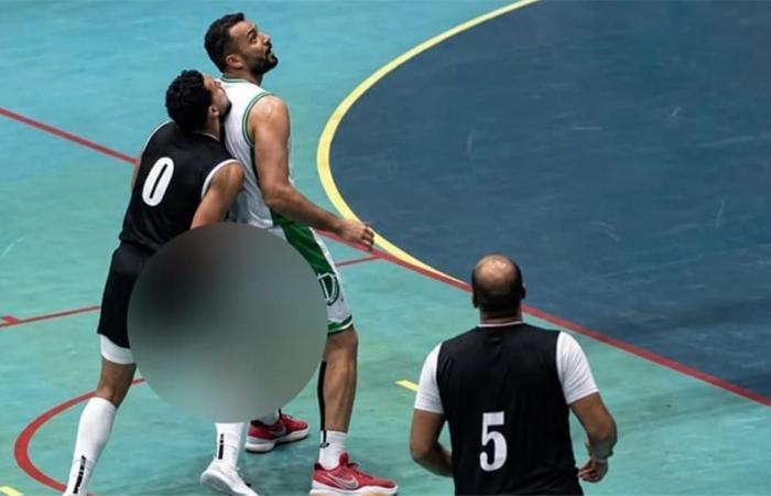 بالبلدي : اتحاد
      السلة
      يعلن
      عقوبة
      عمرو
      زهران
      بعد
      واقعة
      مباراة
      الأهلي
      والقناة