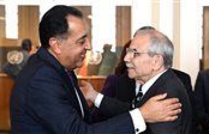 بالبلدي : مدبولي
      يؤكد
      حرص
      مصر
      على
      مساندة
      الدولة
      اللبنانية
      ومؤسساتها
      الوطنية