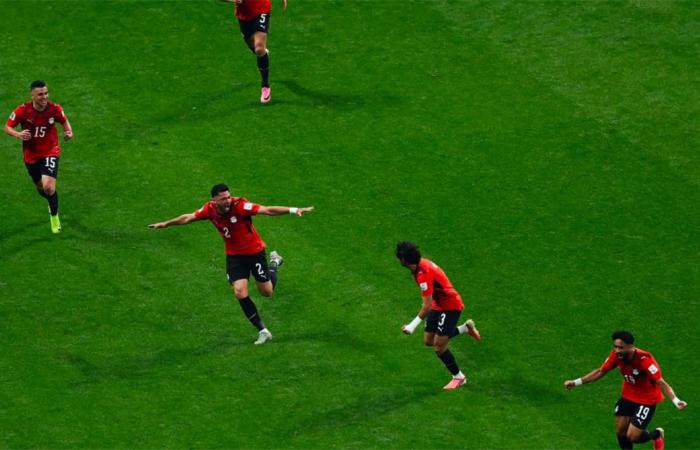 بالبلدي : معلقين
      مباراة
      مصر
      وأنجولا
      اليوم
      في
      تصفيات
      كأس
      أمم
      إفريقيا
