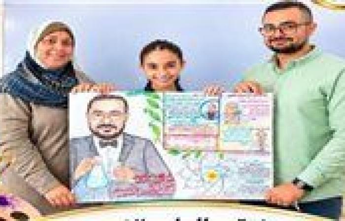 بالبلدي : بالألوان
      والرسم..
      طالبة
      بالصف
      الأول
      الإعدادي
      تحول
      درس
      «تركيب
      الذرة»
      إلى
      لوحة
      فنية
