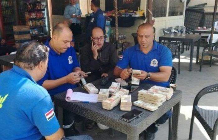 بالبلدي: طاقم
      إسعاف
      يعيد
      540
      ألف
      جنيه
      لشقيق
      مصاب
      في
      حادث
      تصادم
      بالقليوبية
