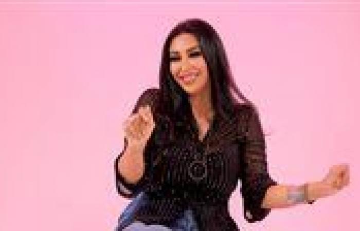 بالبلدي: شاهيناز
      تكشف
      كواليس
      خلعها
      الحجاب
      بعد
      7
      سنوات
      من
      ارتدائه